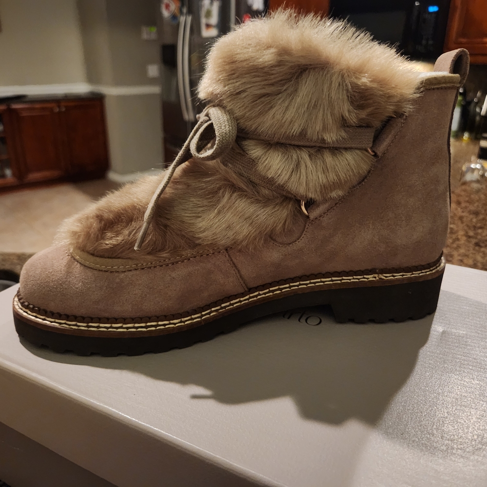 Franco Sarto Tan Winter Boots with Plush Lining and Sturdy Sole